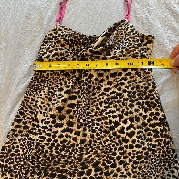 BCBG Leopard Print Dress, Twist Front, Sleeveless, Knee Length, Sexy Party - Picture 5 of 7